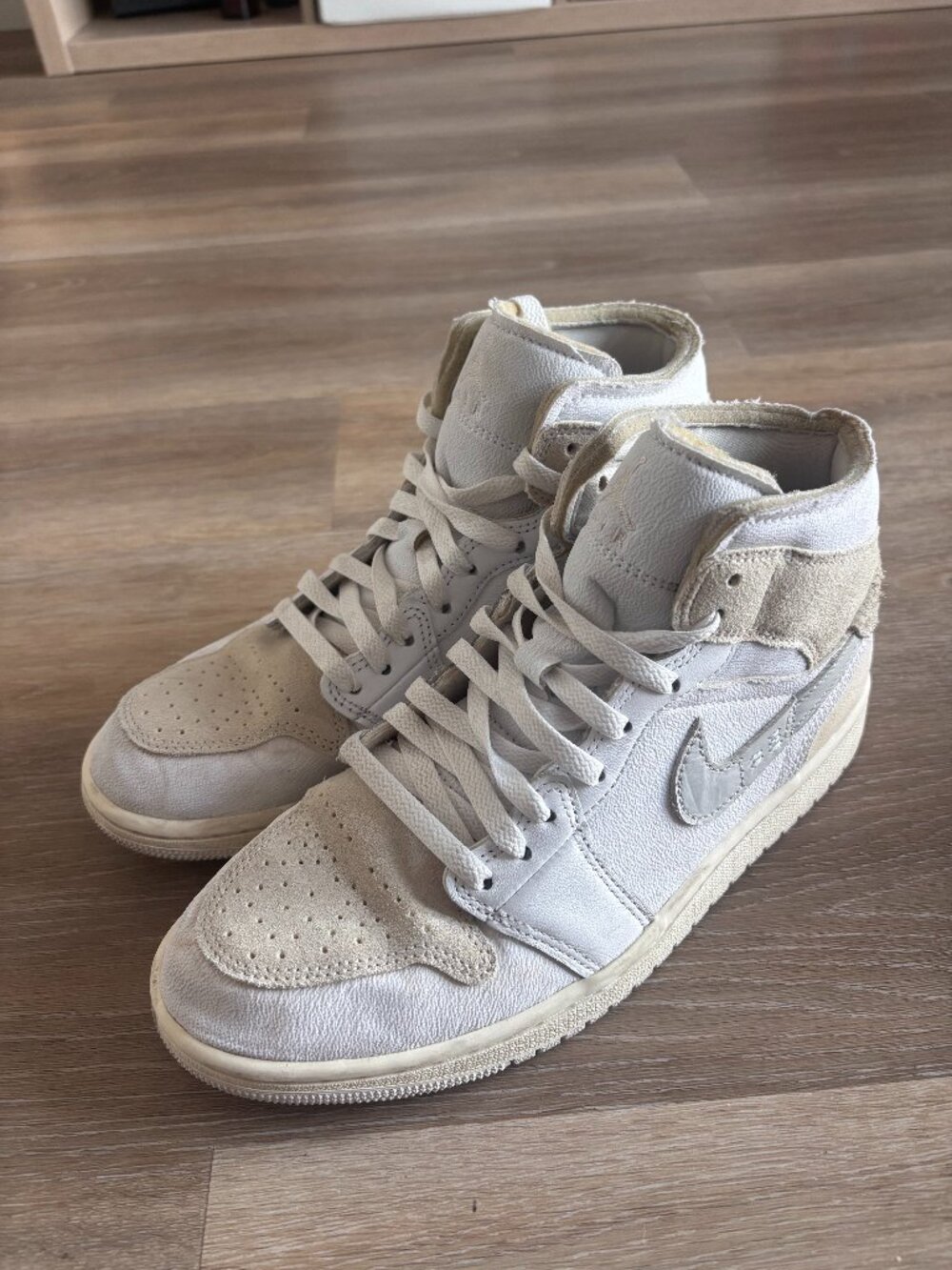 Air Jordan 1 Mid SE Craft in Pale Ivory